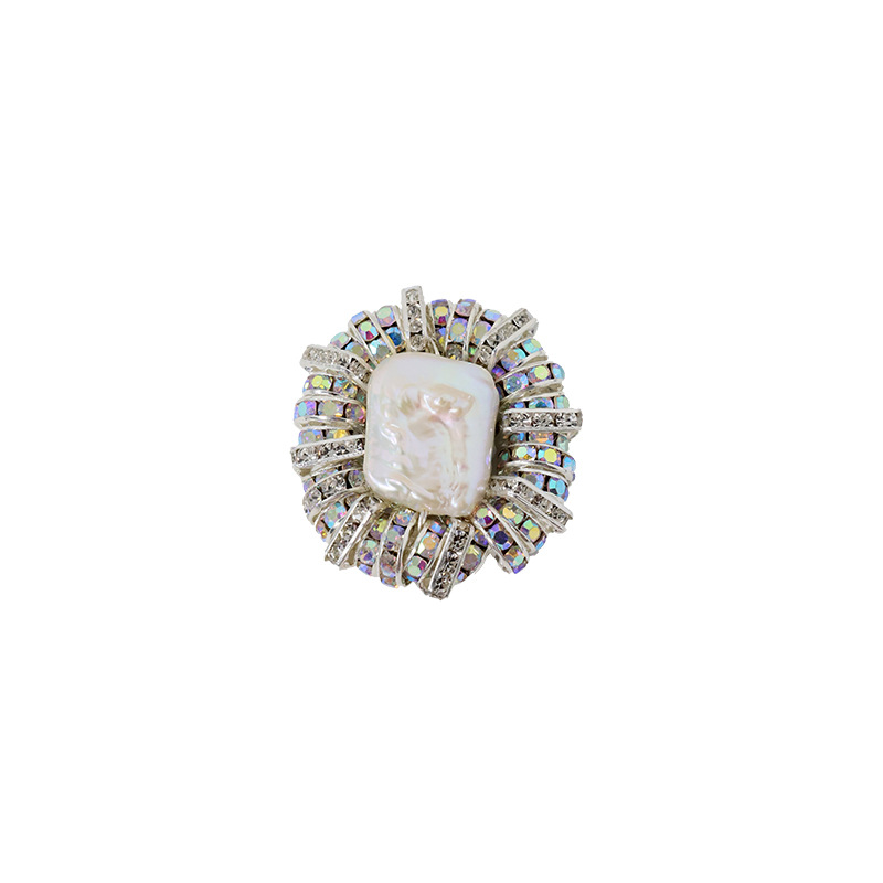 Europa y los Estados Unidos lujosos de alto grado imitación de diamante de perlas barrocas broches de perlas de otoño y invierno lujosos temperamento traje broches de flores de pecho abrigos image 5