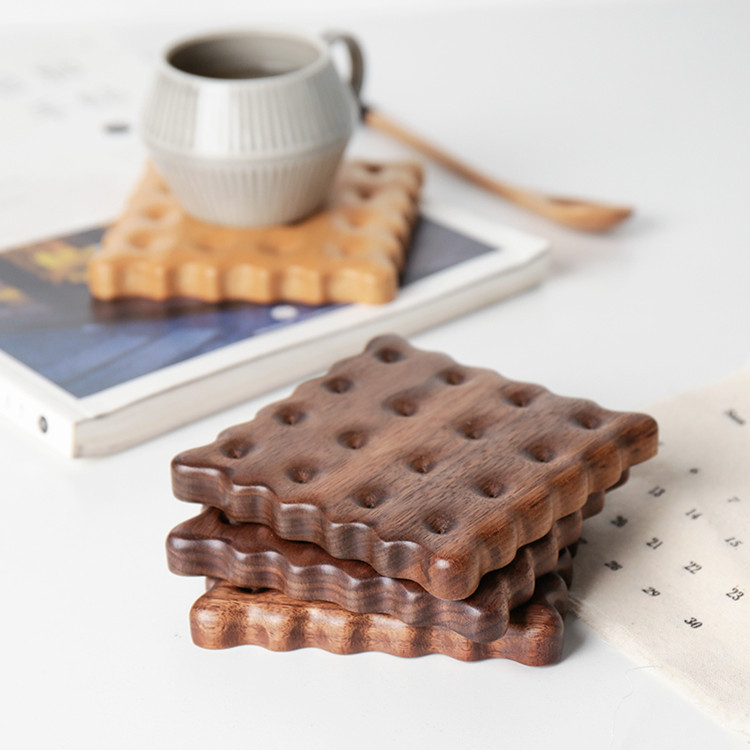 Almohadilla de aislamiento simple almohadilla de madera forma de dibujos animados taza de café pad ins Estilo negro nogal galleta montaña