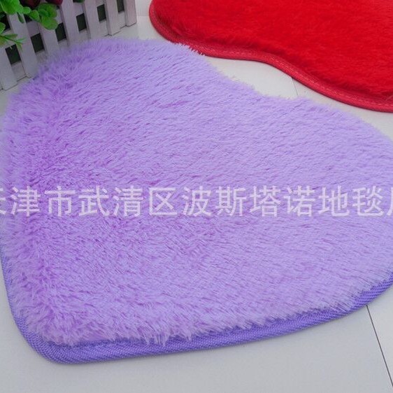 Fábrica al por mayor lavable lana de seda en forma de corazón alfombra de lana corta alfombra de piso adecuado para estera de pie silla Mat estudio dormitorio