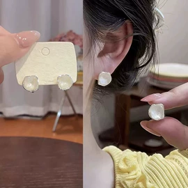 耳环;项链;手链