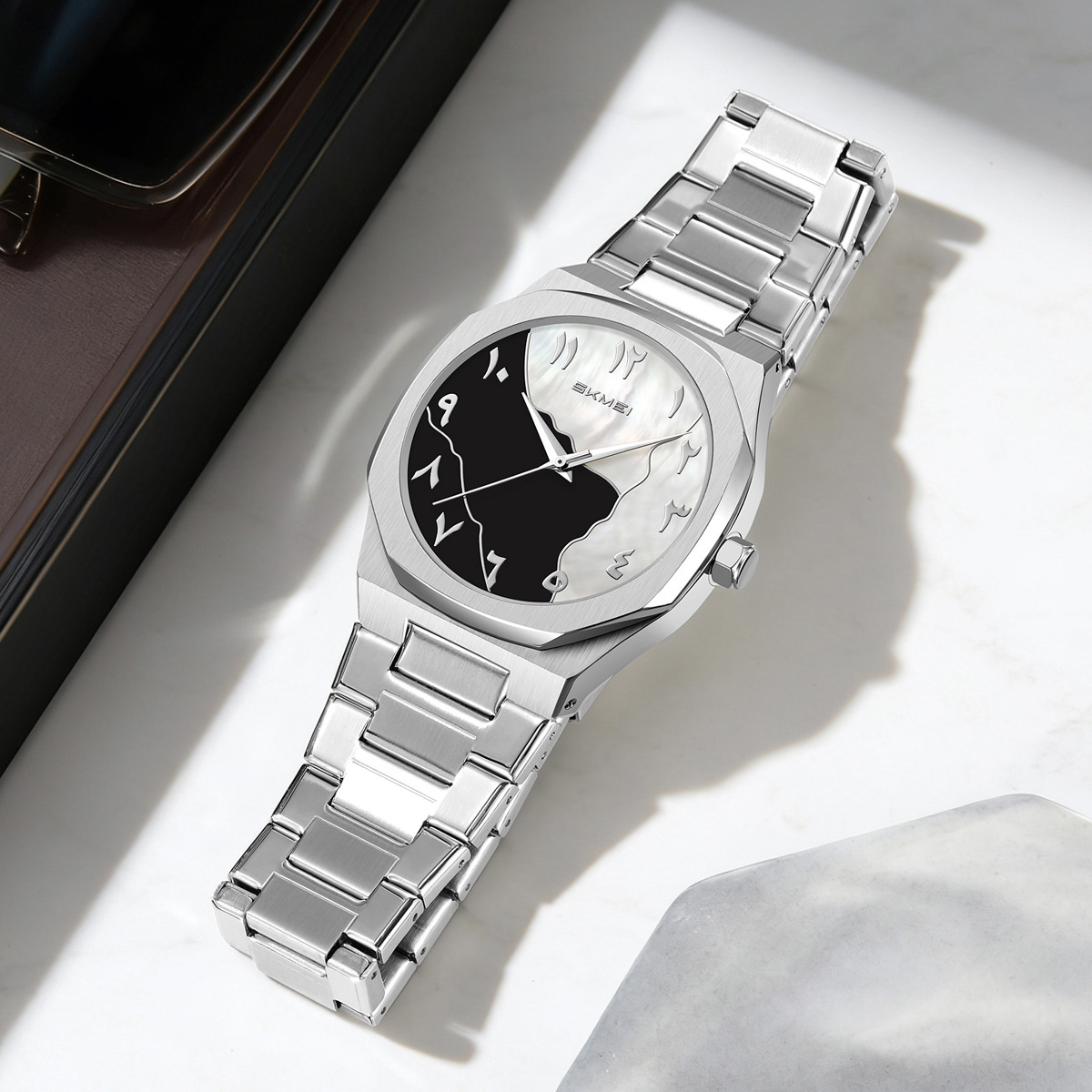 Momento de reloj de hombre de negocios de US Steel, escala de números árabes, relojes de cuarzo comercio exterior transfronterizo mayorista de relojes