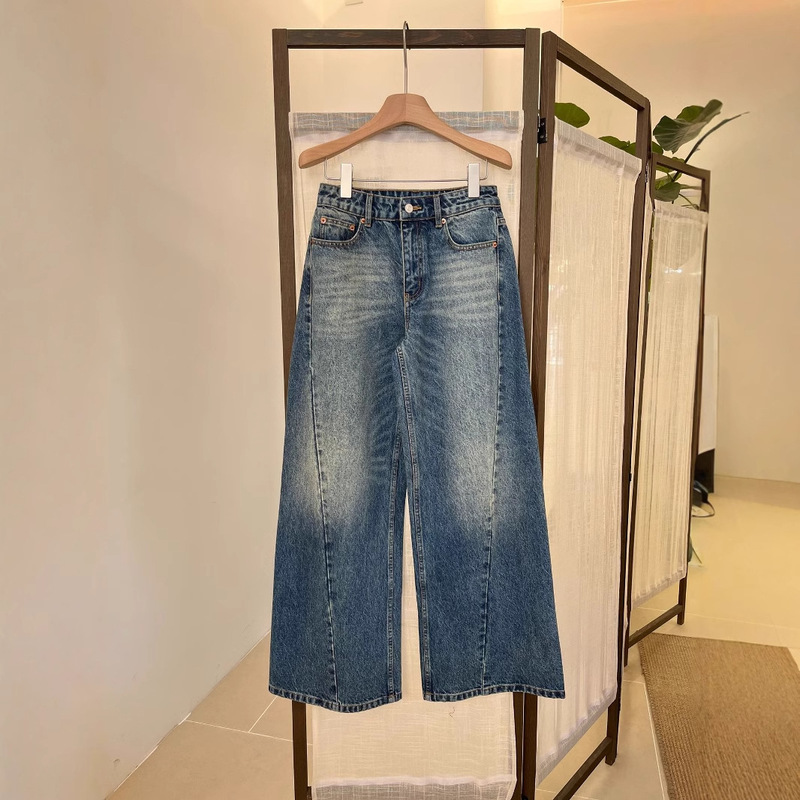 M * 6 Vintage Old White Washed Twisted Straight Leg Jeans