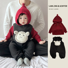 韩国童装婴儿秋冬加绒背带连体衣爬服套装儿童红色连帽毛衣外出服