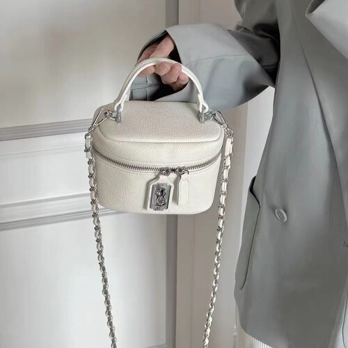 Niche design chain mobile phone bag for women 2024 new lock square box bag fashionable one-shoulder crossbody bag for women