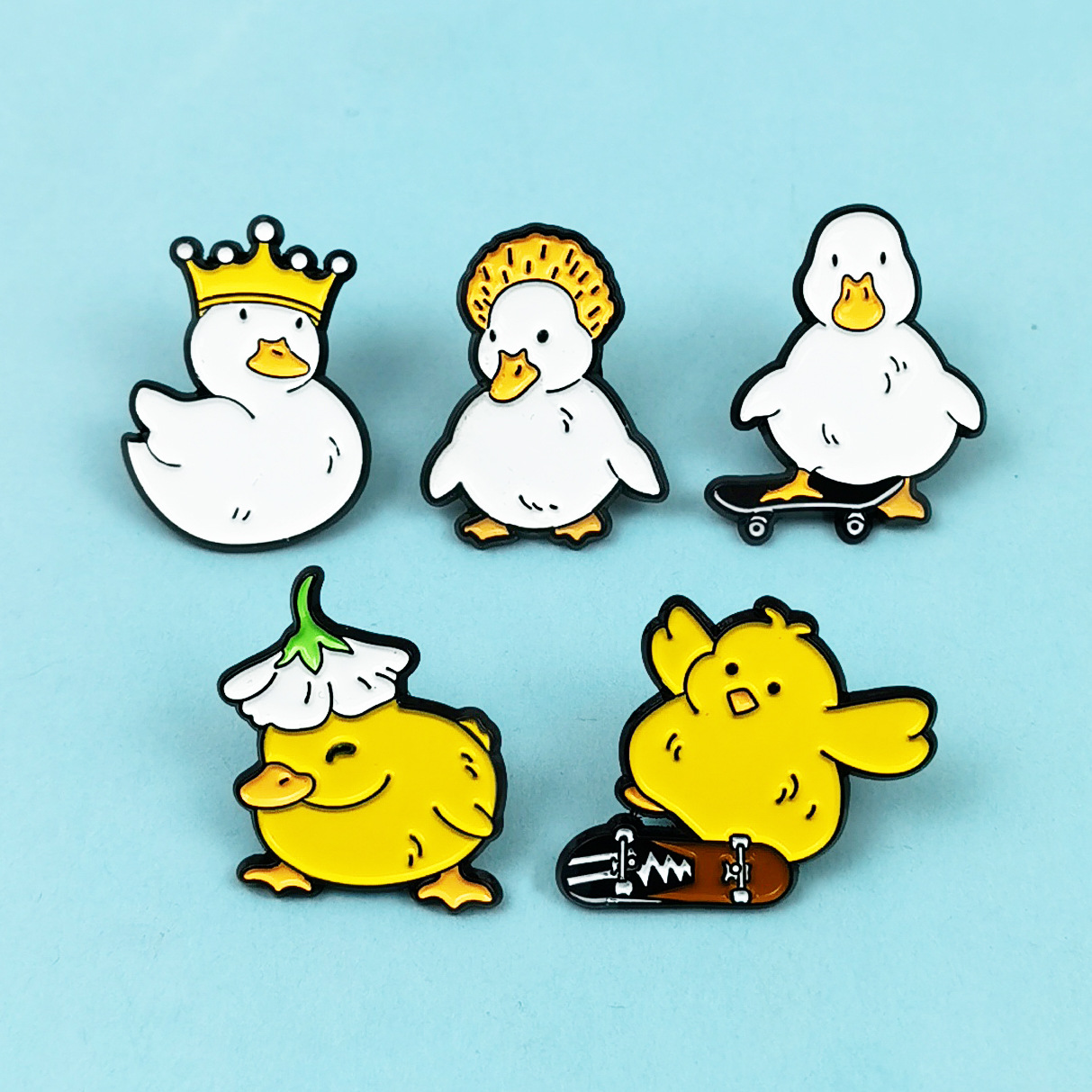 Broche de aleación de viento de ins creativo Insignia de ropa de pato de pollo de dibujos animados lindo para hombres y mujeres, decoración de bolsos, joyería de alfiler image 1