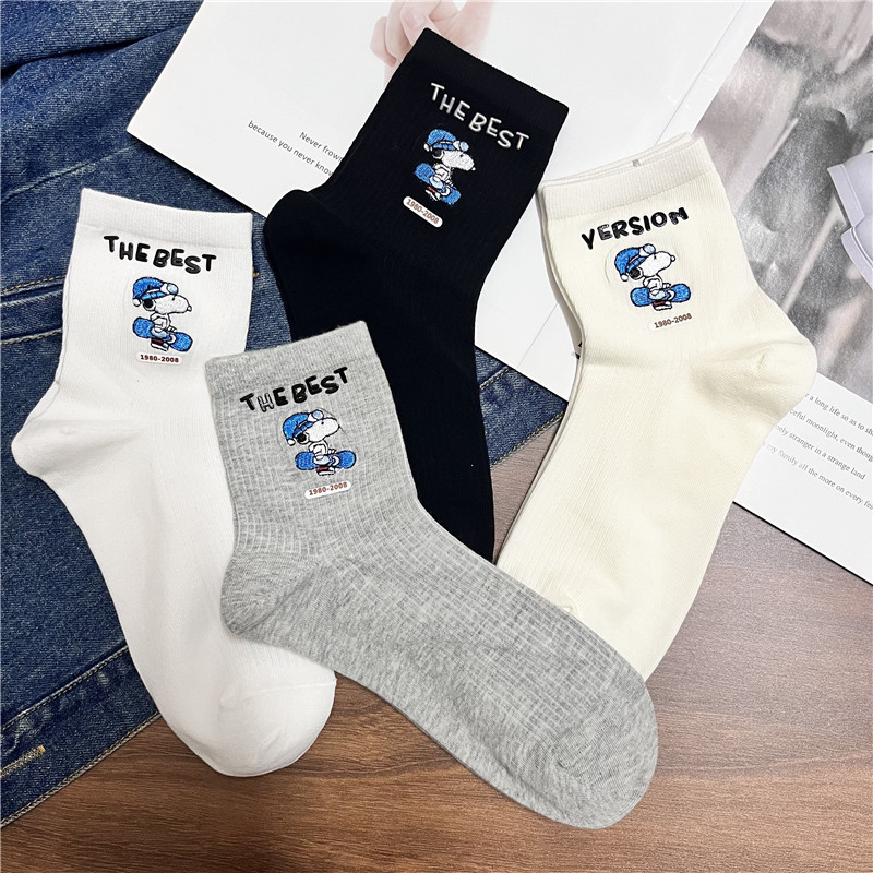2025 spring and summer new socks women's embroidered Snoopy cartoon cute playful letters tide socks sweat-absorbent short tube socks