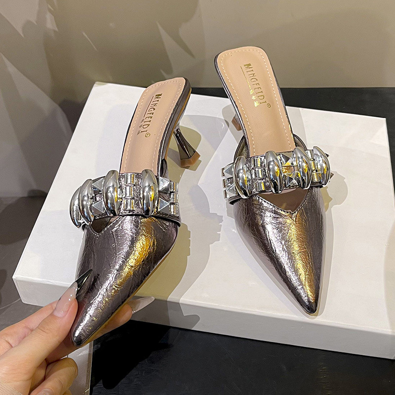 2026 nuevo verano diamante punta cabeza de media zapatillas de tacones delgados zapatillas frías de tacones altos con una combinación universal image 8