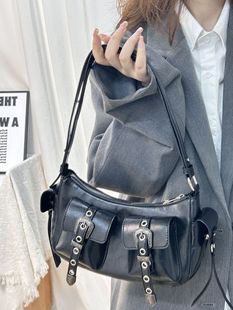 Zhao Lusi's Same Retro Y2K Sexy Large-Capacity Tote Bag, Simple and High-End Motorcycle Shoulder Bag, Handbag