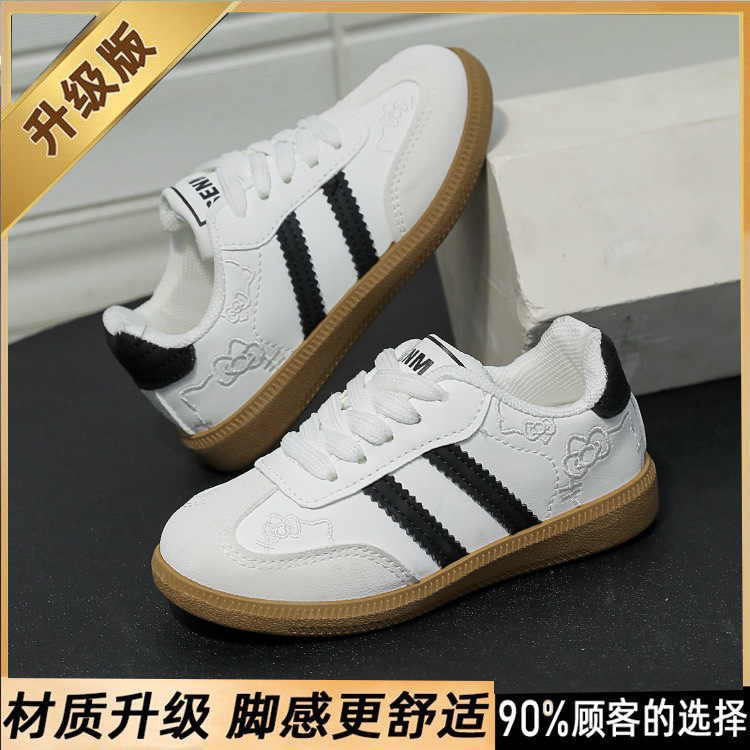 Gatos lindos bordados zapatos de entrenamiento de mujeres 2025 nuevo nicho coreano zapatos de skate casuales zapatos blancos para mujeres comercio exterior