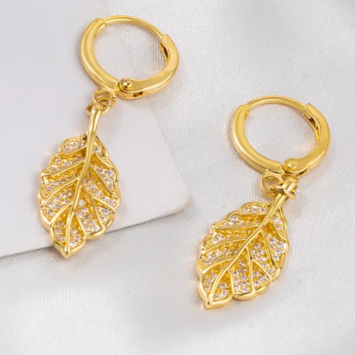 Modern Style Leaf Alloy Plating Rhinestone Earrings display picture 4