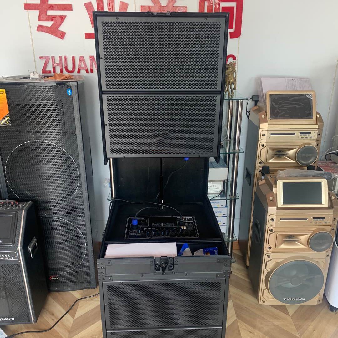 Altavoz móvil de escenario rural con subwoofer de 15 pulgadas con batería activa más 2 audio combinado de 10 pulgadas
