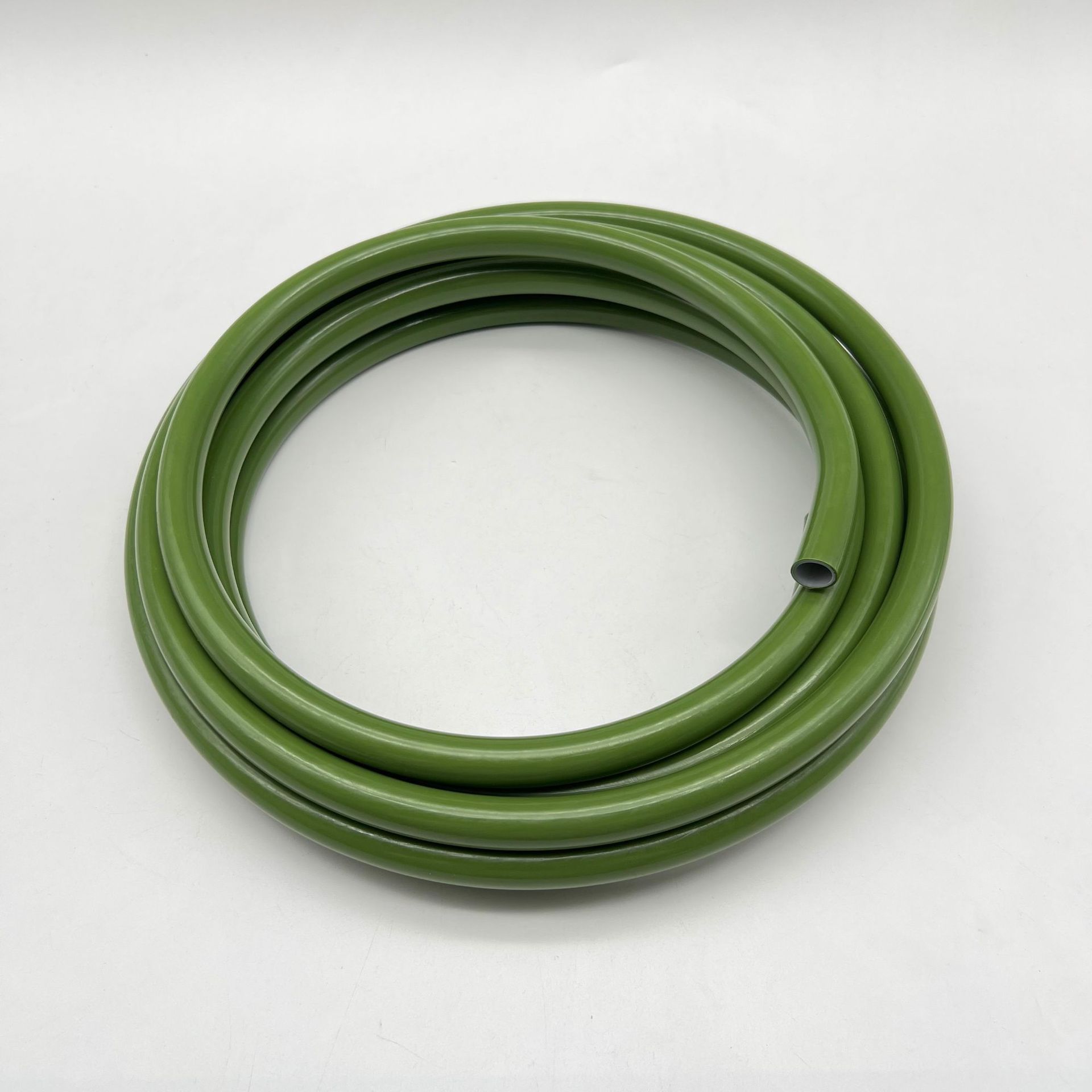 Tubo fijo de color dorado verde azul Tubo de pvc blanco Tubo de boda Tubo de modelado flexible Arco de poste de flores de simulación
