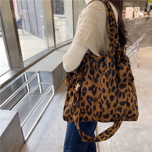 923041 New style literary retro rose flower crossbody bag simple large capacity shoulder cloth bag wholesale