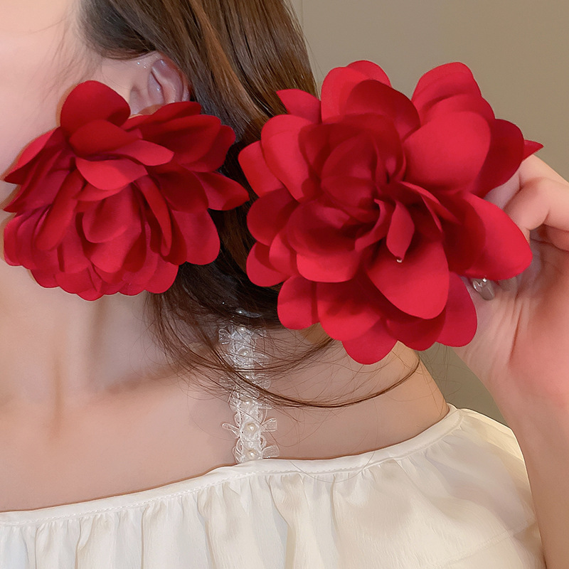 Pendientes de malla de pétalo de dopamina Pendientes de estilo de vacaciones junto al mar de estilo nuevo estilo caliente Pendientes de temperamento exagerado de todo fósforo al por mayor