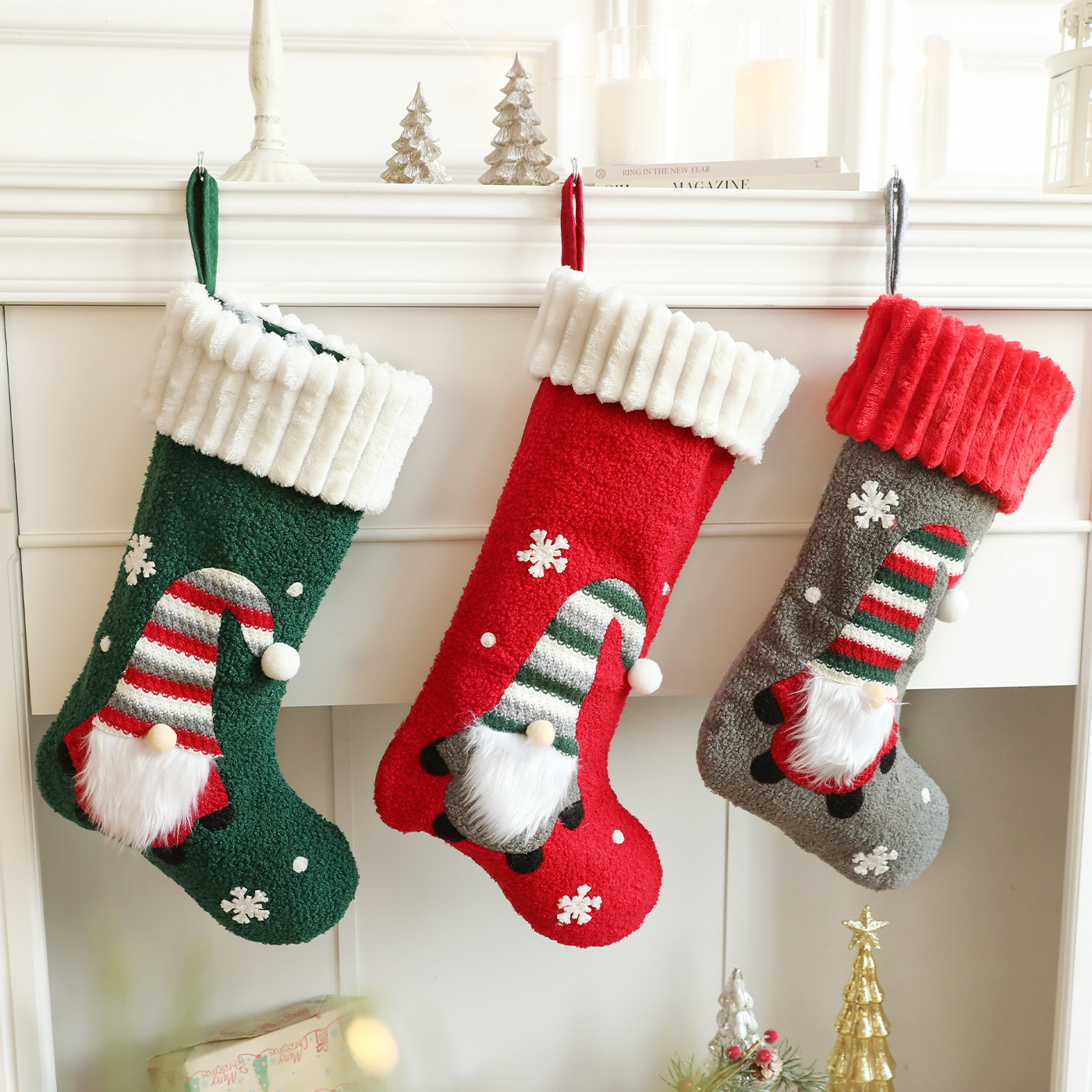 Nuevos calcetines de Navidad de peluche bolsas de regalo decoraciones de Navidad dibujos animados de Santa Claus calcetines diseño de escena