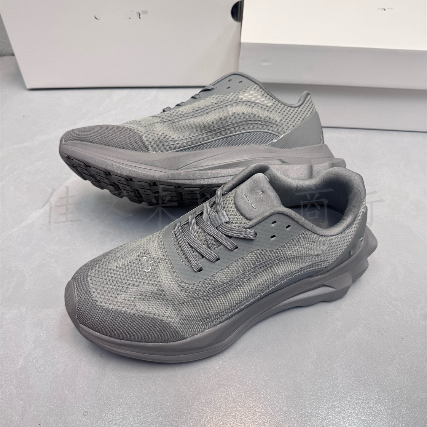 Guanqian pareja de alta calidad zapatos de malla transpirables primavera y verano nuevos zapatos casuales amortiguadores de suela gruesa zapatos de yoga para correr