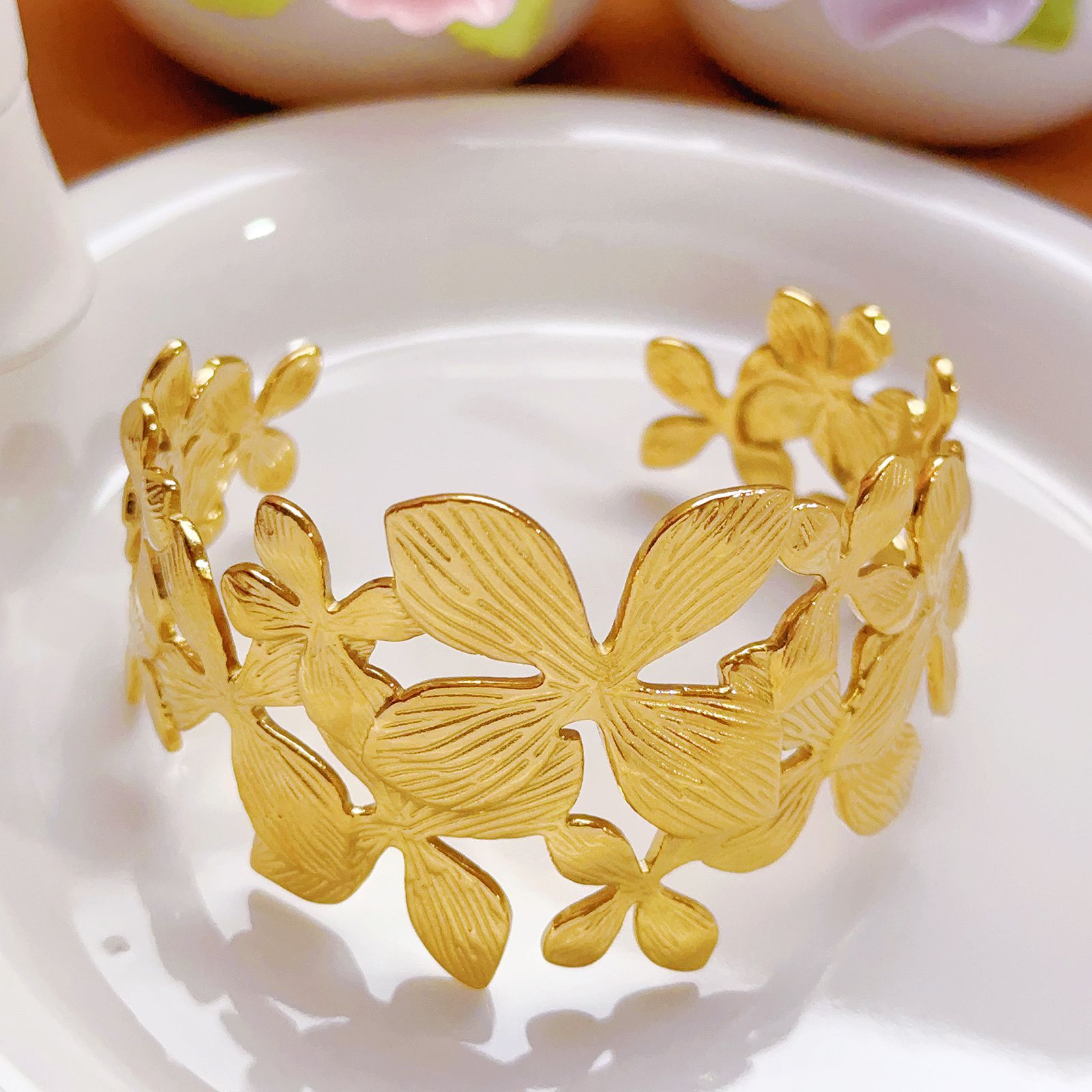 Cross-border retro versátil pulsera de acero inoxidable chapado en oro 18k pulsera de moda ligera lujosa alta joyas de temperamento