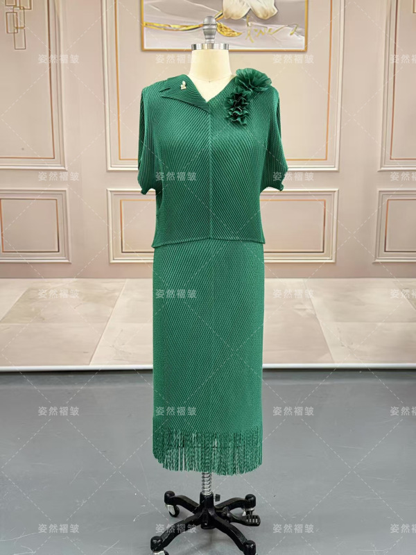 气质女装高级感度假风连衣裙三宅一生褶皱时尚大码两件套百褶长裙|undefined