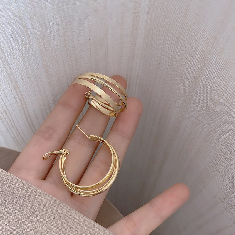 Ingresos franceses de perlas de moda femenina simple pendientes rojos ligeros de lujo versátiles pendientes de nicho de alta calidad