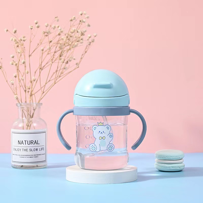 Bebé taza de agua de plástico PC bebé mango taza de paja para niños taza de dibujos animados adorable logotipo de fábrica personalizado