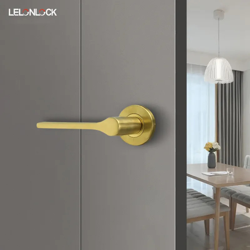 Personalizado 304 acero inoxidable imitación de fundición de mano de puerta hotel doméstico universal dibujado oro lujoso mano de puerta de dormitorio