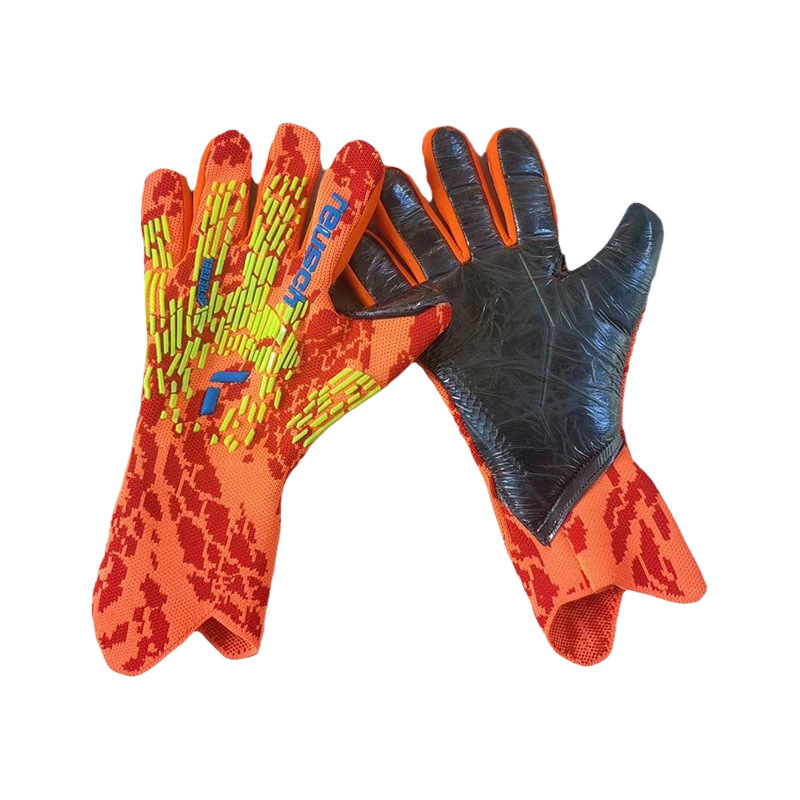 Football goalkeeper gloves for goalkeepers