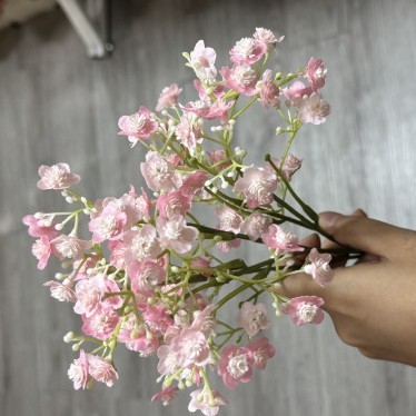 満天の星のシミュレーション花の造花の花束のプラスチックの花の結婚式の花嫁の手は満天の星の花束のレストランのホテルの道具を持ちます。|undefined
