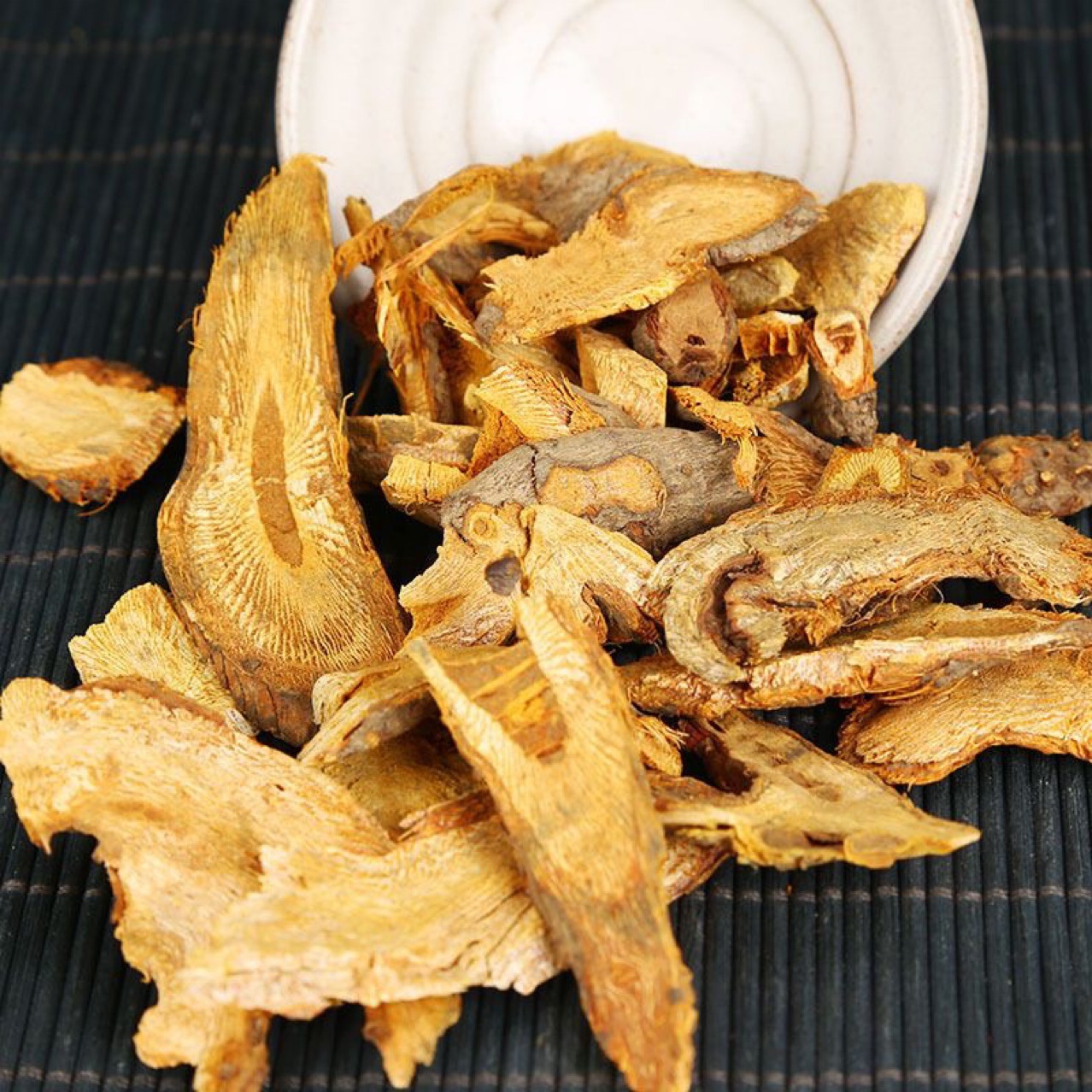 Japanese Knotweed Root Hu Zhang 500g Dried Sichuan Herb for Decoction and Tea quality and texture