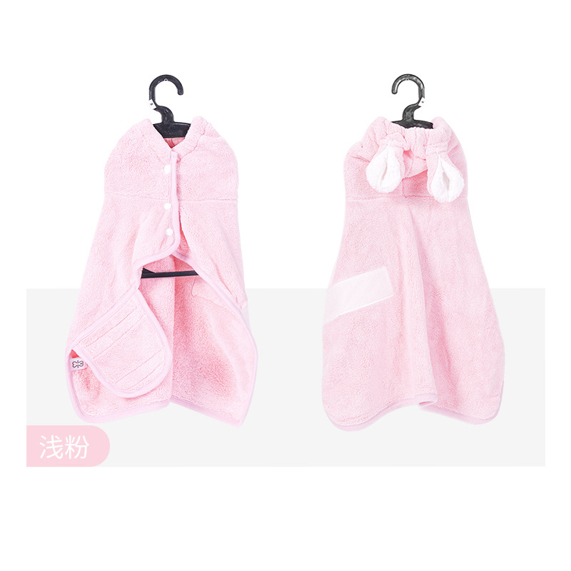핑크색 후드 목욕가운