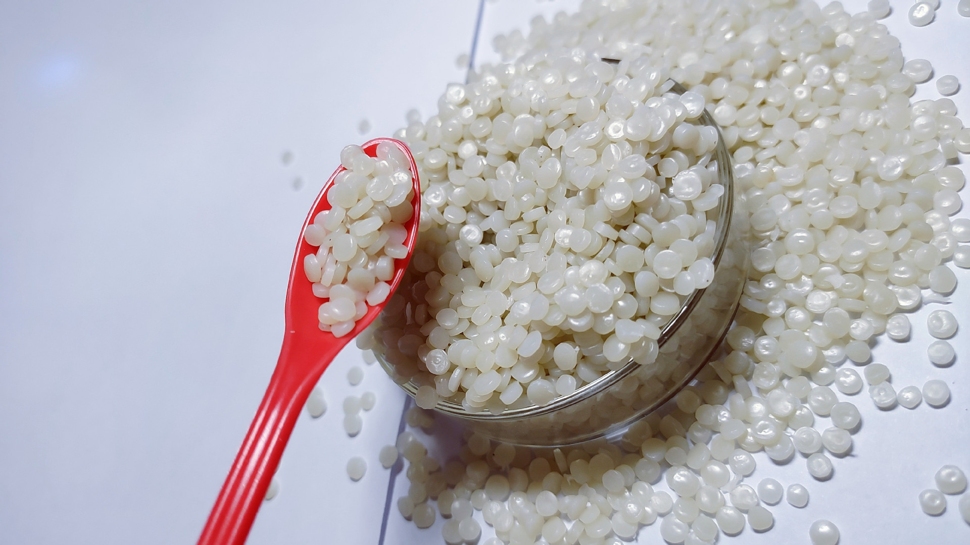 HDPE再生料 一级HDPE透明料  透明PE无黑点 塑木专用HDPE再生颗粒