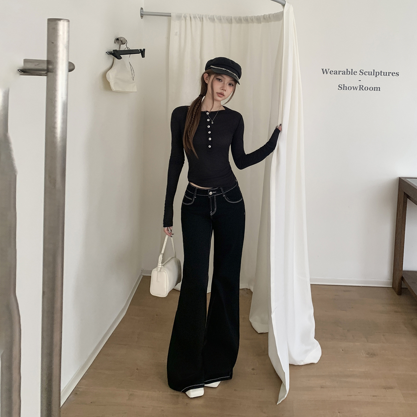 黑金微喇牛仔裤女秋季2026新款美式复古低腰显瘦宽松不贴腿喇叭裤