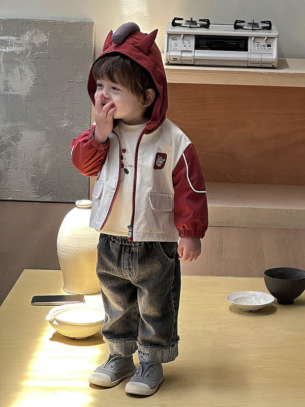 男の子の赤ちゃんかわいい漫画ジャケット 2025 秋の新男の子薄いフード付きトップベビーカーディガン服カテゴリー a|undefined
