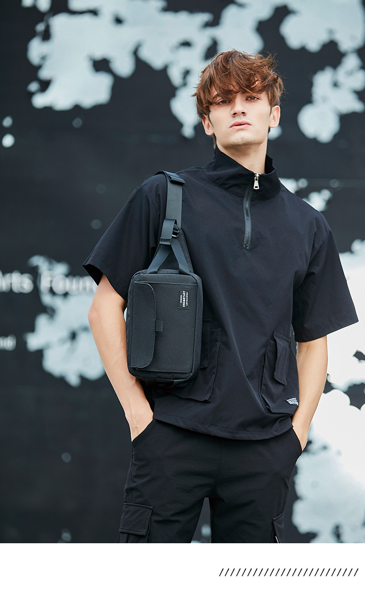 Classic Men's Messenger Bag For Commuting And Sports Performance_voghion.com