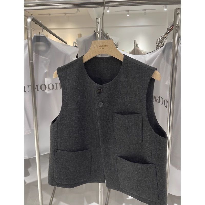 Commuting Style Three-Pocket Vest for Women, New Spring and Summer Versatile Gray Cardigan, Loose Slimming Vest Top