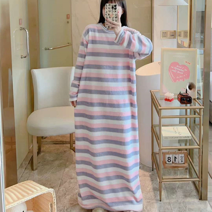 Pijamas de mujeres otoño invierno de franela lindo dibujo animado 2023 nuevo coral de lana gruesa falda cálida ropa para el hogar