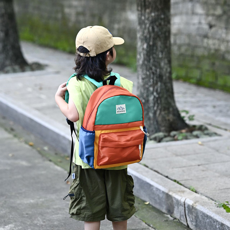 Mochila coreana de gran capacidad para estudiantes de primaria, mochila de estilo ligera, mochila deportiva de ocio para niños.