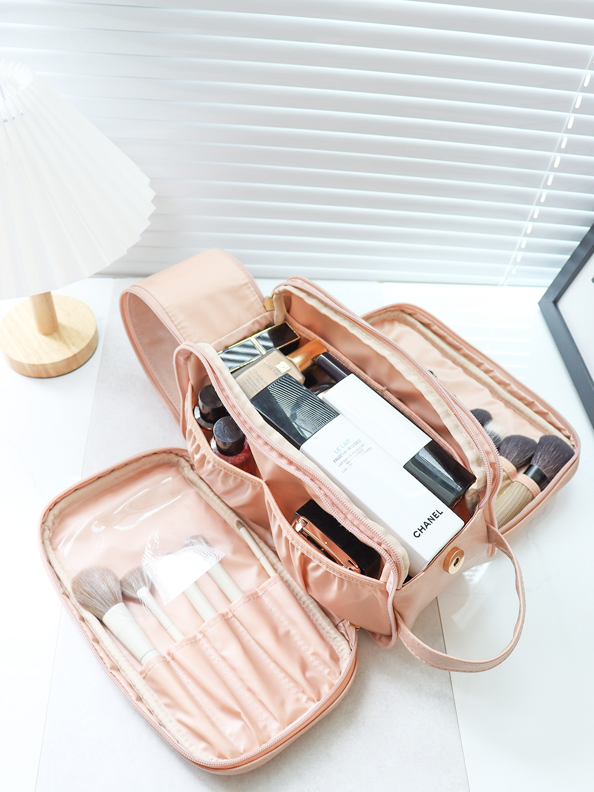 Bolsa de cosméticos de gran capacidad portátil de viaje 2023 nuevo de alta calidad cepillo de maquillaje artículos de tocador bolsa de almacenamiento Internet estilo de la celebridad