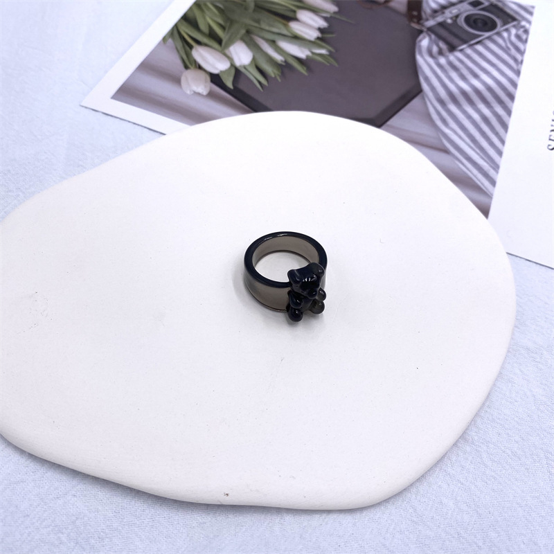 INS estilo europeo y americano Venta caliente colorido dibujos animados tridimensional resina personalidad oso anillo transparente creativo diversión conjunta anillo