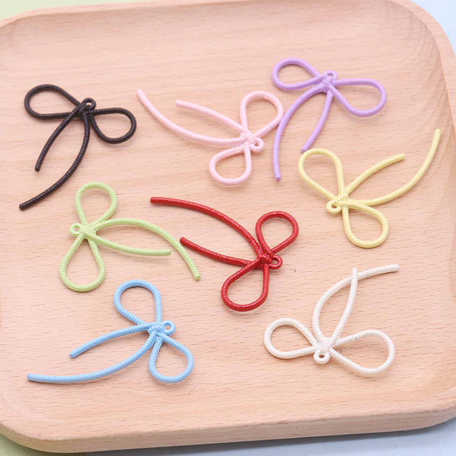 Aleación pintada por pulverización de color gran corbata DIY pendientes pendientes de hebilla de teléfono móvil accesorios accesorios accesorios accesorios materiales hechos a mano