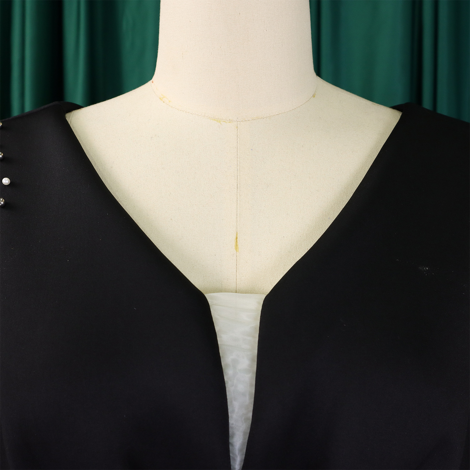 Robe de soirée sexy à col en V et à volants avec fente perlée, robe de banquet de tempérament de célébrité_voghion.com