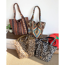 秋冬新款毛绒包包大容量托特包民族风单肩包甜酷豹纹两用包女学生