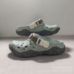 新しい高品質の下駄、耐摩耗性タンク、クールなアウトドアビーチシューズ、男性と女性の靴、包頭サンダル、怠惰なスリッパ