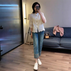 2025春の新型中国風七分袖シャツの女性刺繍の小さい背の気質はやせているレースのシャツを現します。