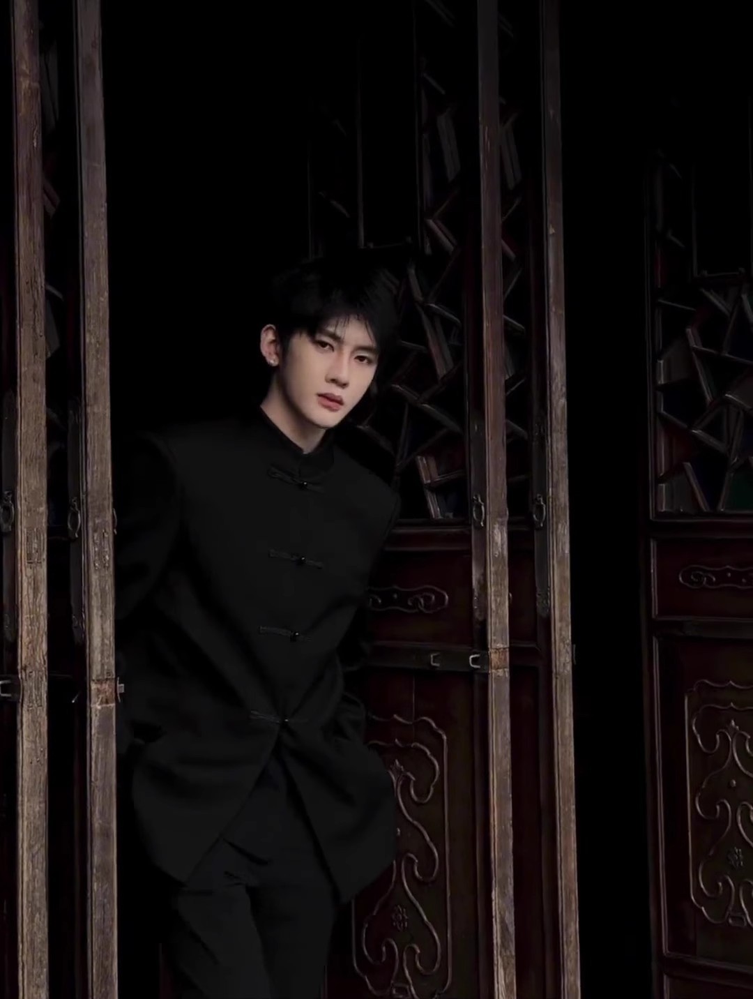 1 abito da uomo in stile cinese vintage con colletto rialzato e bottoni, design patchwork in pelle con nappe di nicchia, elegante e_voghion.com