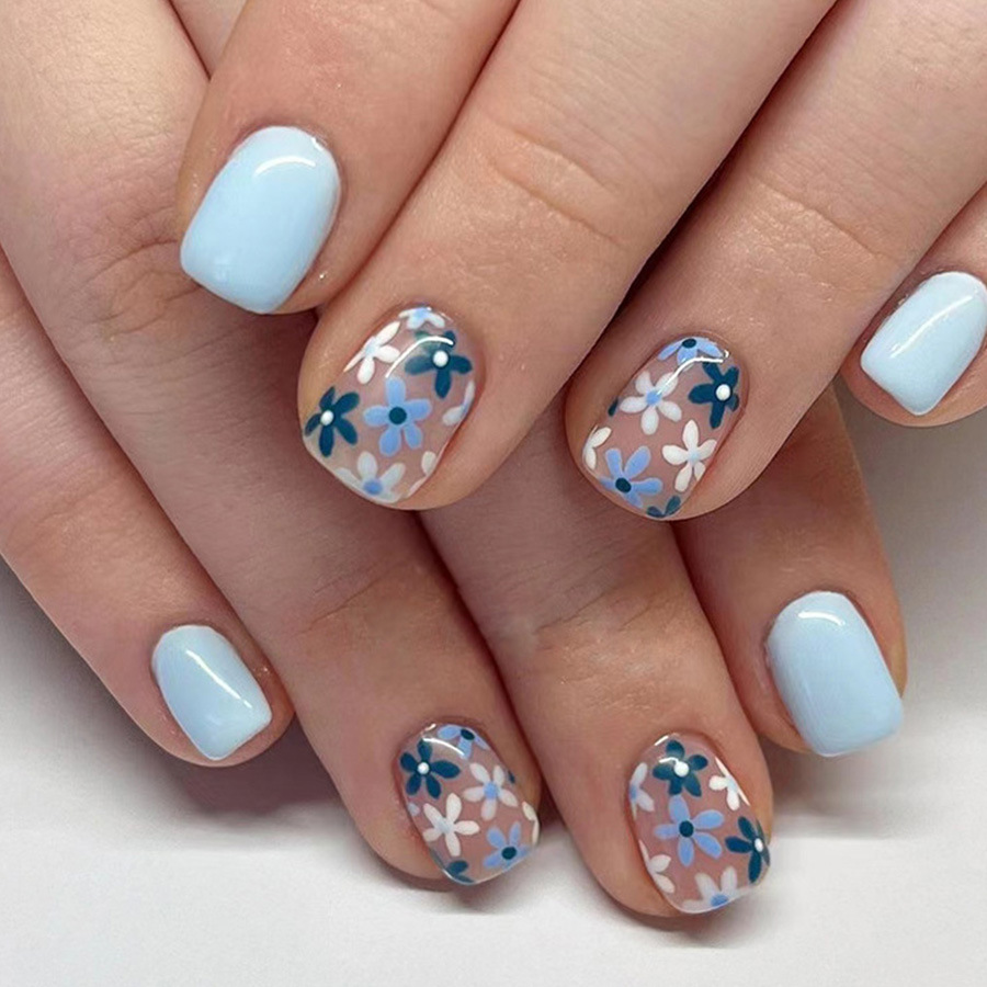 Short European-Style Square Blue Retro Floral Nail Art European and American Ins Style Cross-Border Girly Nail Tips Wearable Nails 24