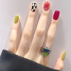 Handmade nail art wearable nail tips false nails sticker INS green summer nail color clash dot cow print student