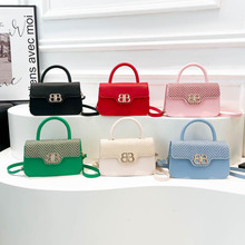 Ů���ٴ��ϰ�ͨ���n��С���������2025���s�μ�����|�W�tб���