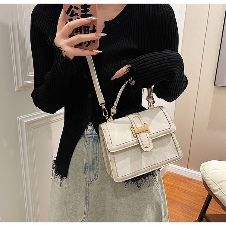 Tämän vuoden suositut laukut naisille 2024 uusi muoti huippuluokan kannettava olkalaukku suuri kapasiteetti crossbody pieni neliö laukku_voghion.com