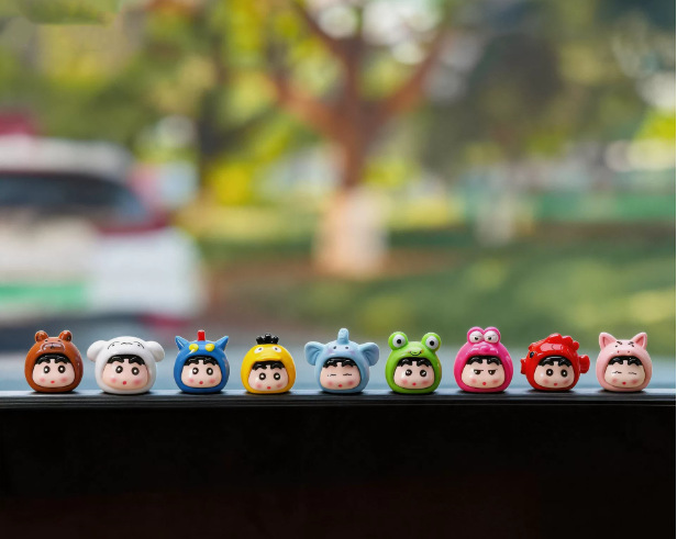 2026 New Model Healing Cute Mini Car Ornaments for Boys and Girls, Adorable In-Car Mini High-End Creative Screen Decorations