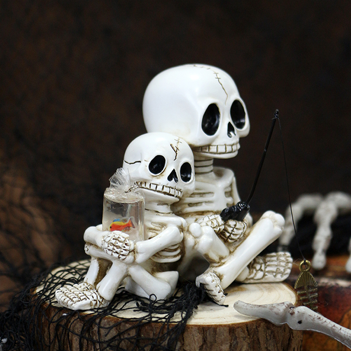 New Skull Father and Son Fishing Ornament Creative Resin Ornament Halloween Ghost Head Father and Son Fishing Warm Scene Now